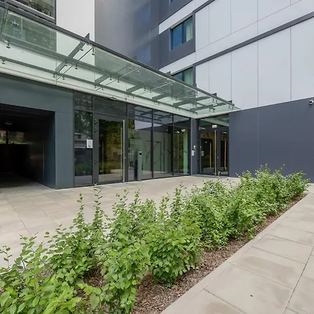 شقة Grzybowska Stylish With Air Conditioning In Wola By Renters