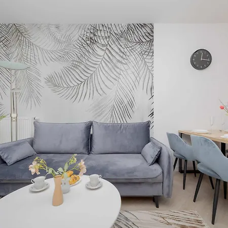 Grzybowska Stylish With Air Conditioning In Wola By Renters *